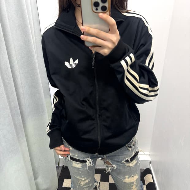 아디다스 블랙 트랙탑 져지