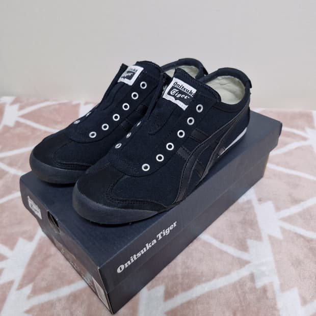 [245] 오니츠카 타이거 멕시코 66 슬립 온 블랙