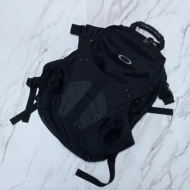 오클리 택티컬 백팩