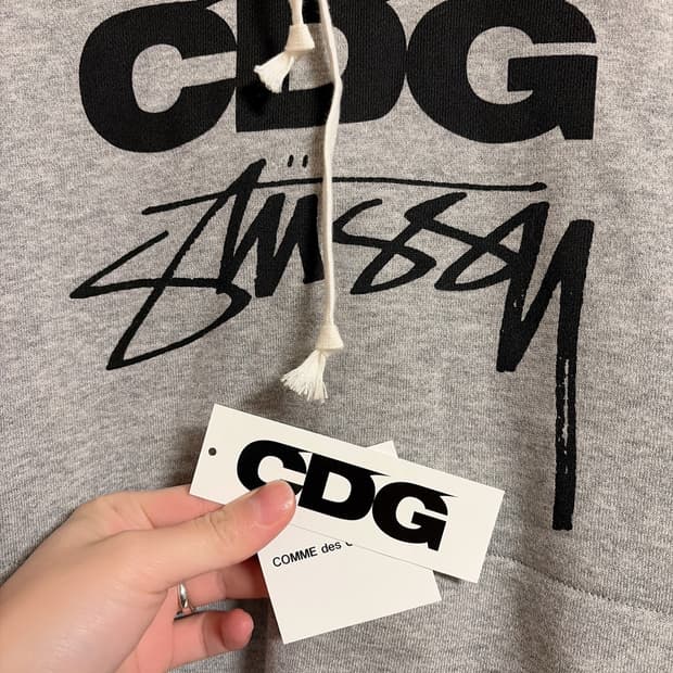 CDG x Stussy 후드 그레이 판매합니다 !