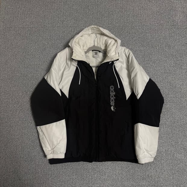 아디다스 파이어버드 범고래 패딩 3XL 블랙화이트