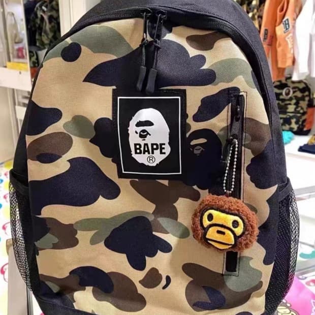 베이프 백팩 + 베이프 마일로 키링