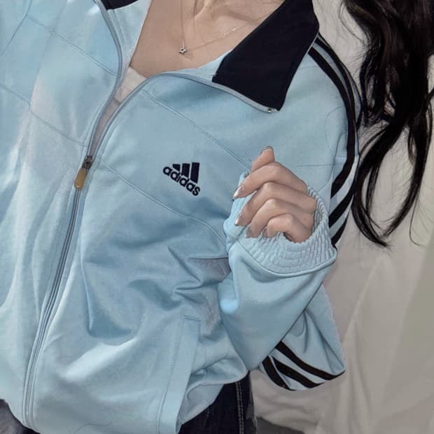 🐰아디다스 딥스카이 블루 시나모롤 여리 트랙탑 져지🩵