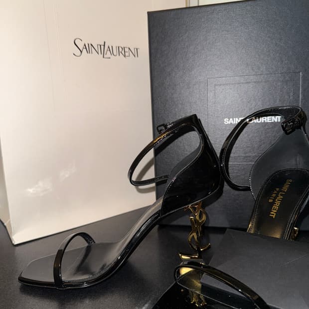 생로랑 오피움 샌들 힐 블랙 245