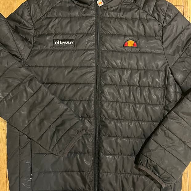 엘레쎄패딩점퍼