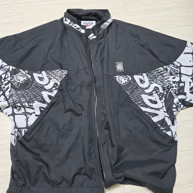예쓰아이씨 x 리복 랠리자켓 100size