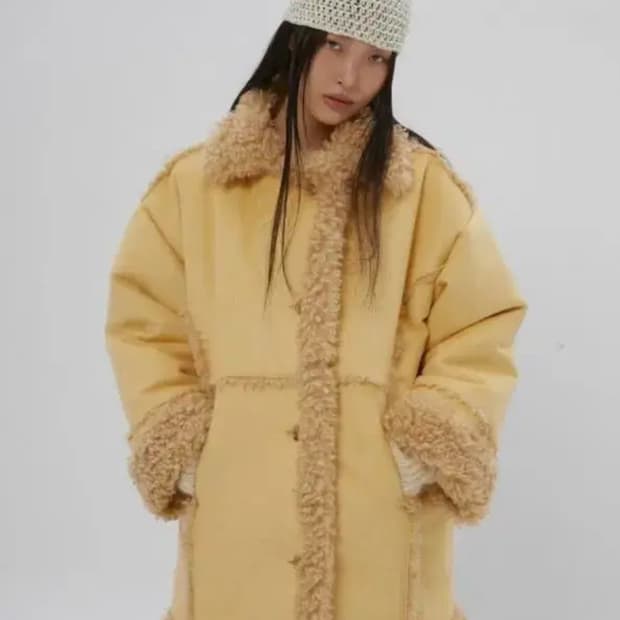 세이스라 오버핏 무스탕 자켓