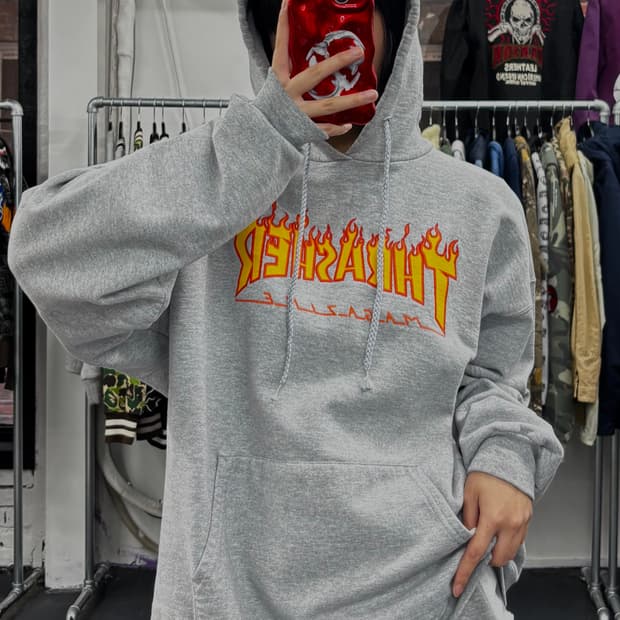 트레셔 플레임 로고 후드티