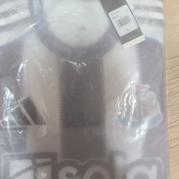 뉴캐슬 25-26 긴팔 L사이즈