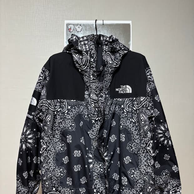 14FW Supreme x northface 반다나 마운틴 자켓 M