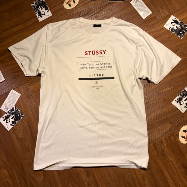 00S STUSSY INTERNATIONAL PRINTED T-SHIRT