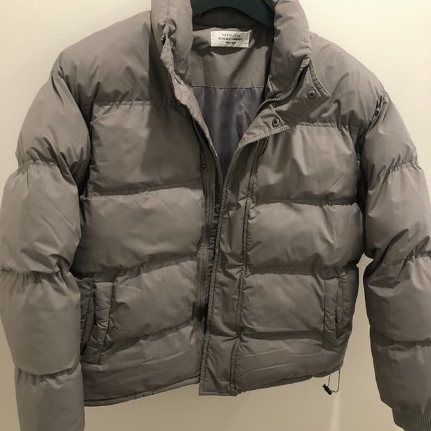 그레이색상 패딩 