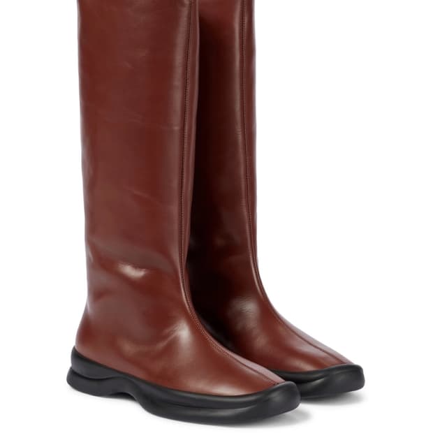 The row town tall boots 더로우 타운 부츠 브라운