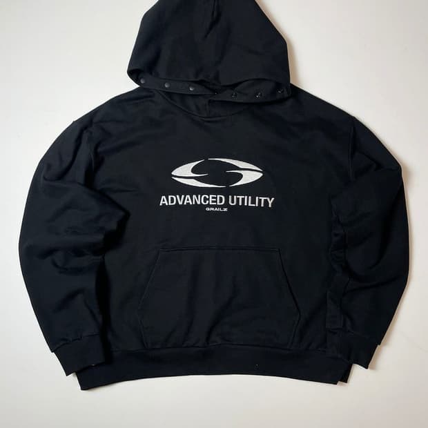 그레일즈 슬로건 오발 로고 후드티 PN9444