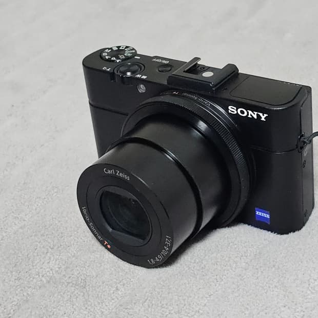 소니 RX100M2 디지털 카메라