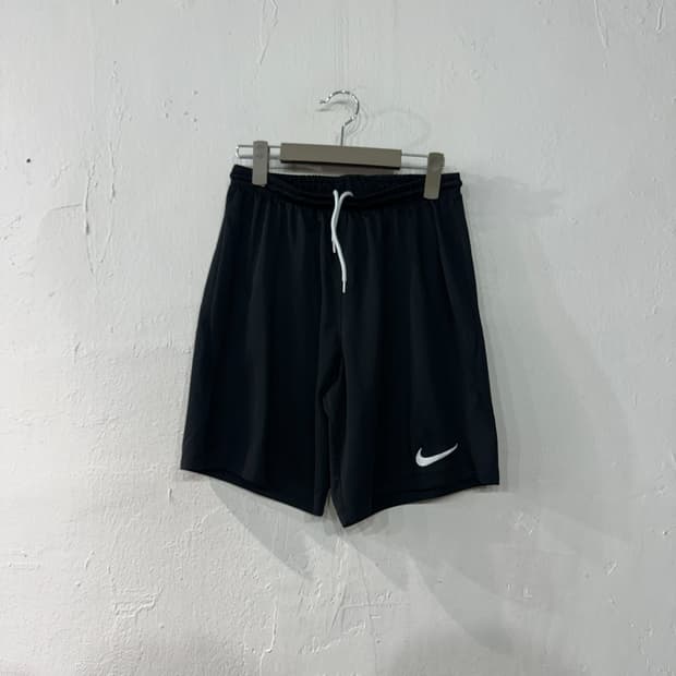 나이키 드라이핏 반바지 L