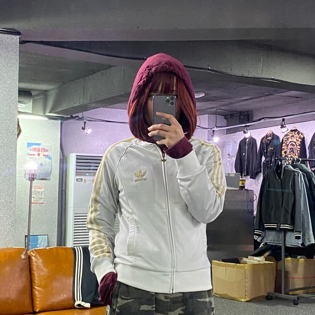 아디다스 골드&화이트 배색 라인 져지 B2443