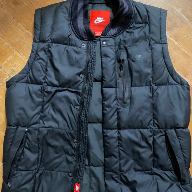 나이키 남성 블랙 구스 다운패딩  조끼 L 블랙 (100~105)