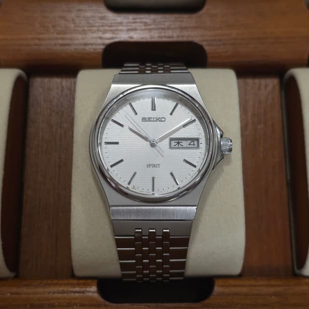 세이코 스피릿 판매합니다.