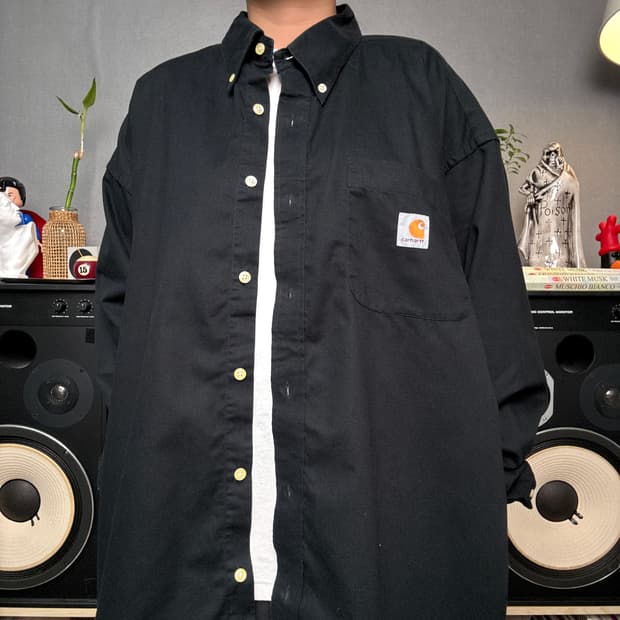 칼하트 블랙셔츠