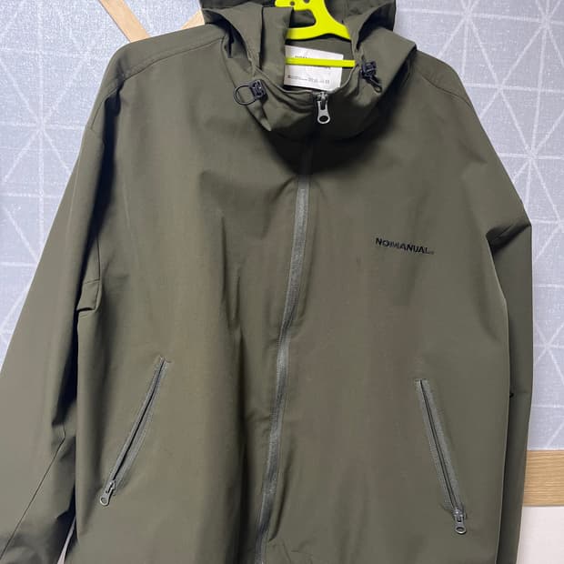 노매뉴얼 패논 바람막이 L