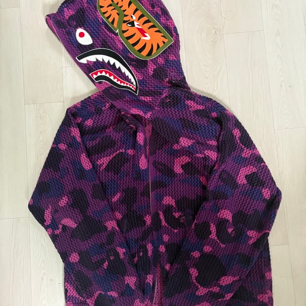베이프 퍼플카모 크로셰 샤크후드집업 xl 판매합니다