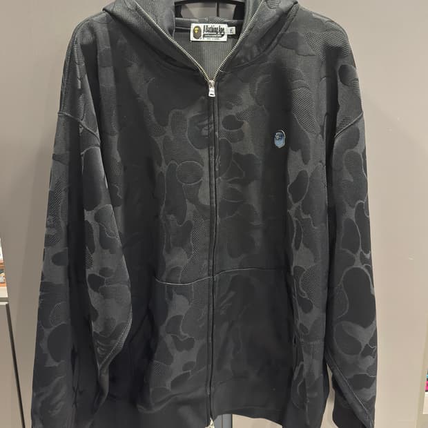 베이프 솔리드 카모 자카드 블랙 후드집업 