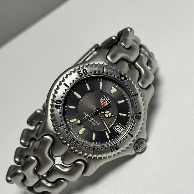 태그호이어 S/el 프로페셔널 200 스포츠 엘레강스 y2k