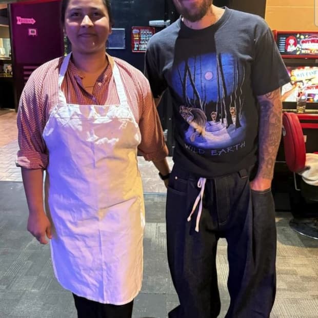 빈티지 와일드 어스 울브스 반팔