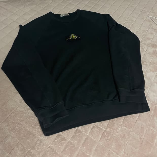 22SS 스톤 아일랜드 맨투맨 블랙 L