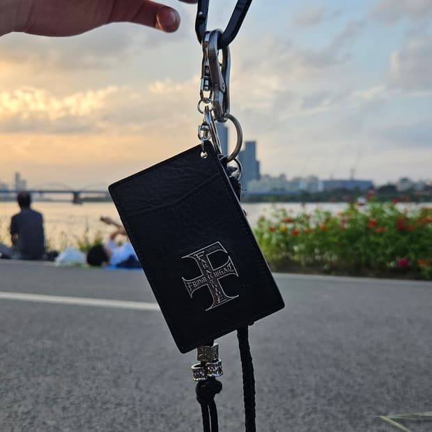 파프롬왓 파아카이브 파 키링 지갑 블랙