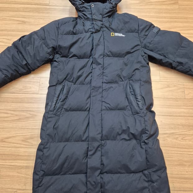 내셔널지오그래픽 롱패딩 블랙 L사이즈 판매합니다. 충전재는 오리털 80%