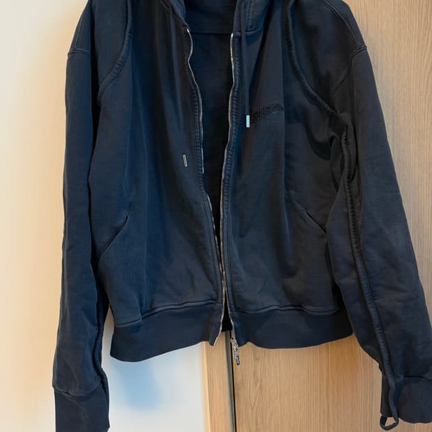 자크뮈스 후드집업