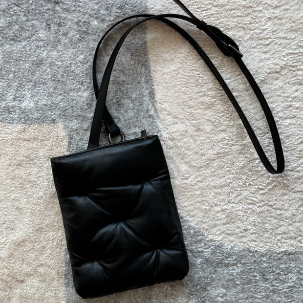 레더리 패더 미니 크로스백