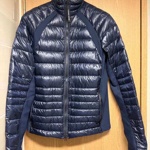 캐나다구스 네이비 경량패딩 M