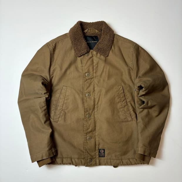 데우스 엑스 마키나 덱 쉐르파 자켓 PN8246