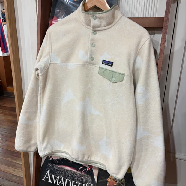 J6 파타고니아 신칠라 리프 스냅T 플리스 S