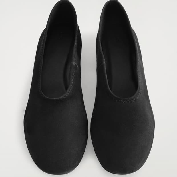 코스 스웨이드 힐 발레리나 블랙 38