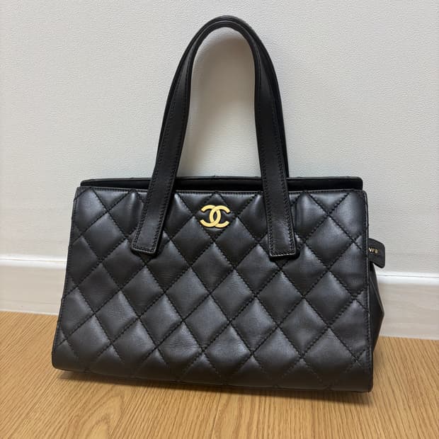 샤넬 블랙 퀼팅 숄더백