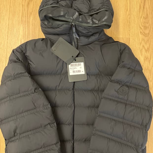 [새상품] 몽클레어 ARROUX 경량 패딩