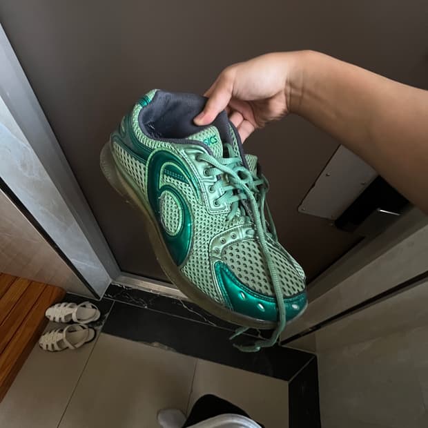 키코코스타디노브 아식스 젤소켓