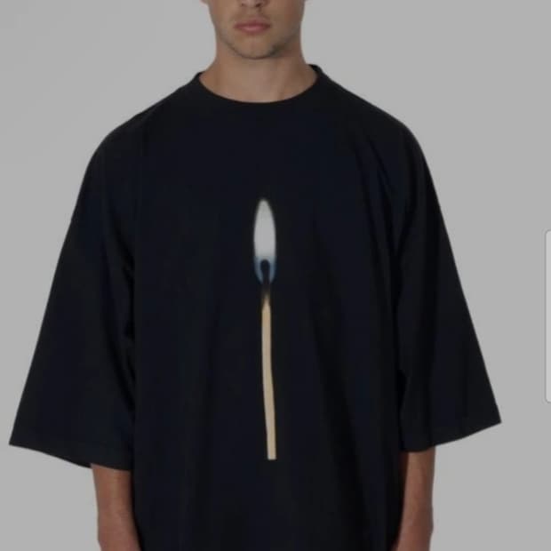 발렌시아가 칸예 돈다 2 티셔츠