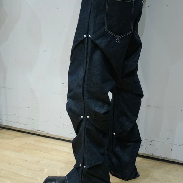 AAO viedit starry stud random tuck pants