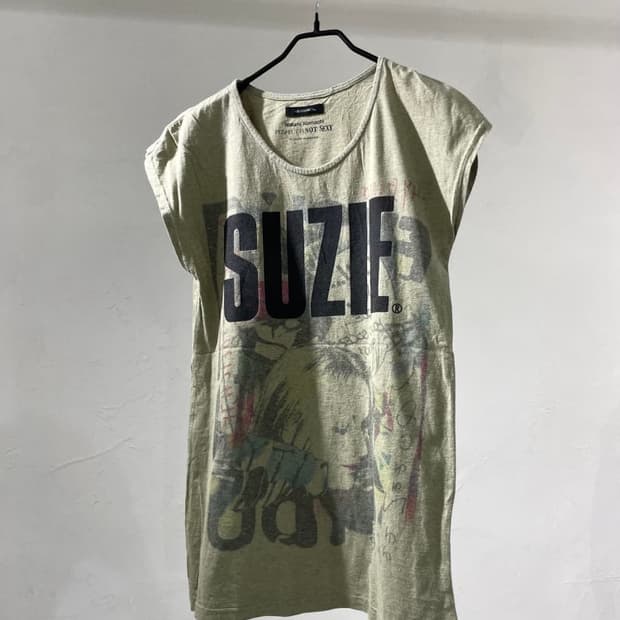 히스테릭 글래머 Wataru Komachi 그래피티 반팔 티셔츠 카키