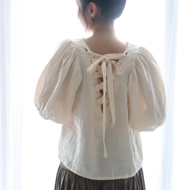 [Crisp] Back Ribbon Puff Linen Blouse