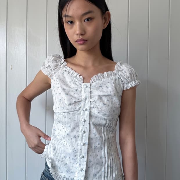 라츠유 엘라 블라우스 아이보리 Ella Blouse Ivory 플로럴셔츠