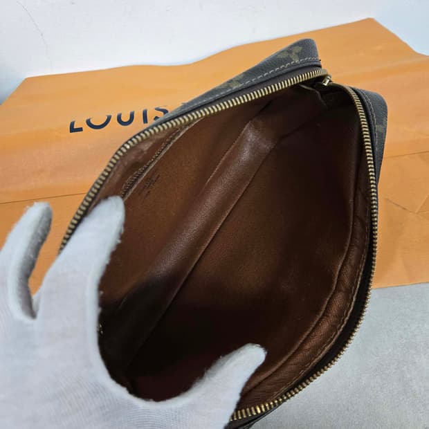 [보증서 정품] 루이비통 말리 드래곤 클러치백