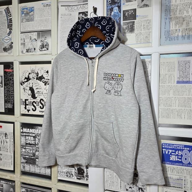 JPN 도라에몽X헬로키티 그레이 후드집업