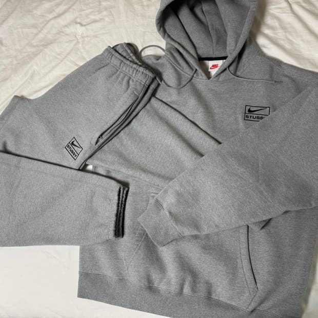 나투시 9488/9490 다크 그레이 헤더 m/s 사이즈 셋업으로 팝니다