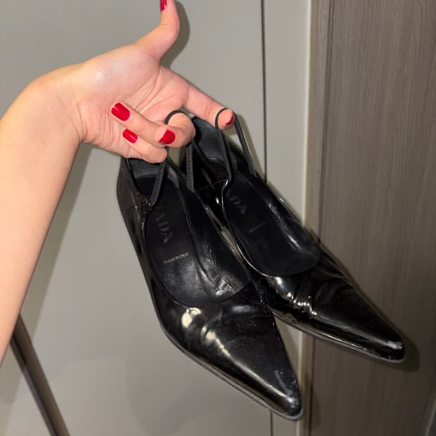 프라다 스틸레토 힐